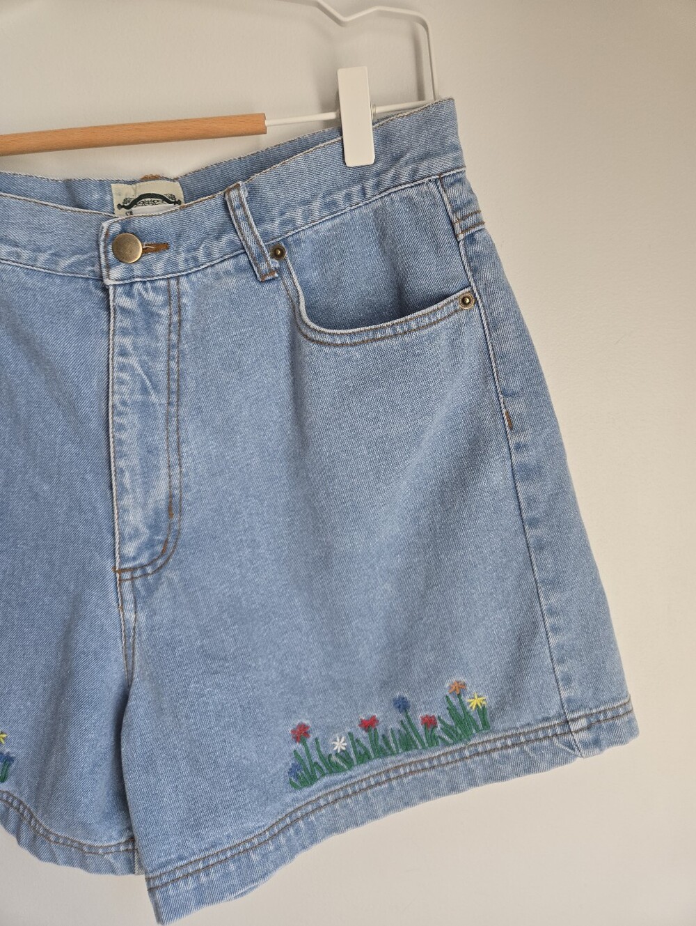 Vintage Denim Embroidered Flower Women’s Shorts - Light Blue - Picture 4 of 11
